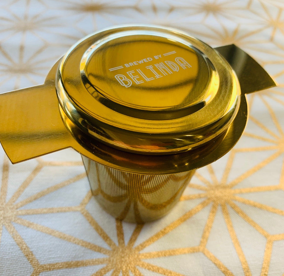 Fine mesh gold tea infuser with handles and lid