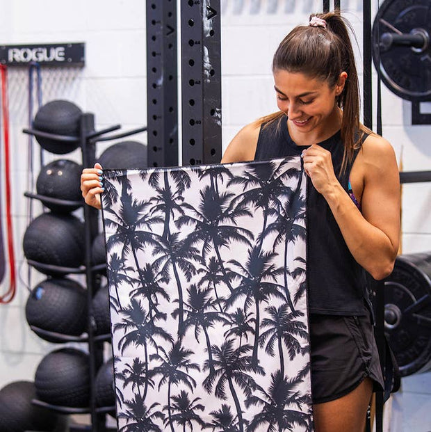 Cheeky Winx Palm Trees Gym Towel 90x50cm black and white print