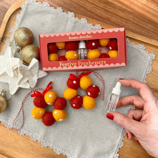 Reusable scented Christmas tree decorations by Home Dweller – Flower & Fir Tree scent