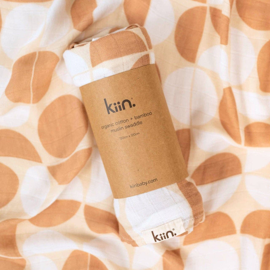 Kiin Baby Organic Muslin Swaddle in Pebble print