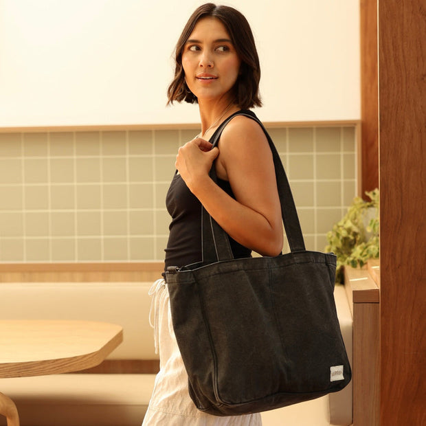 Array Bags Everyday Pocket Tote in Washed Black canvas
