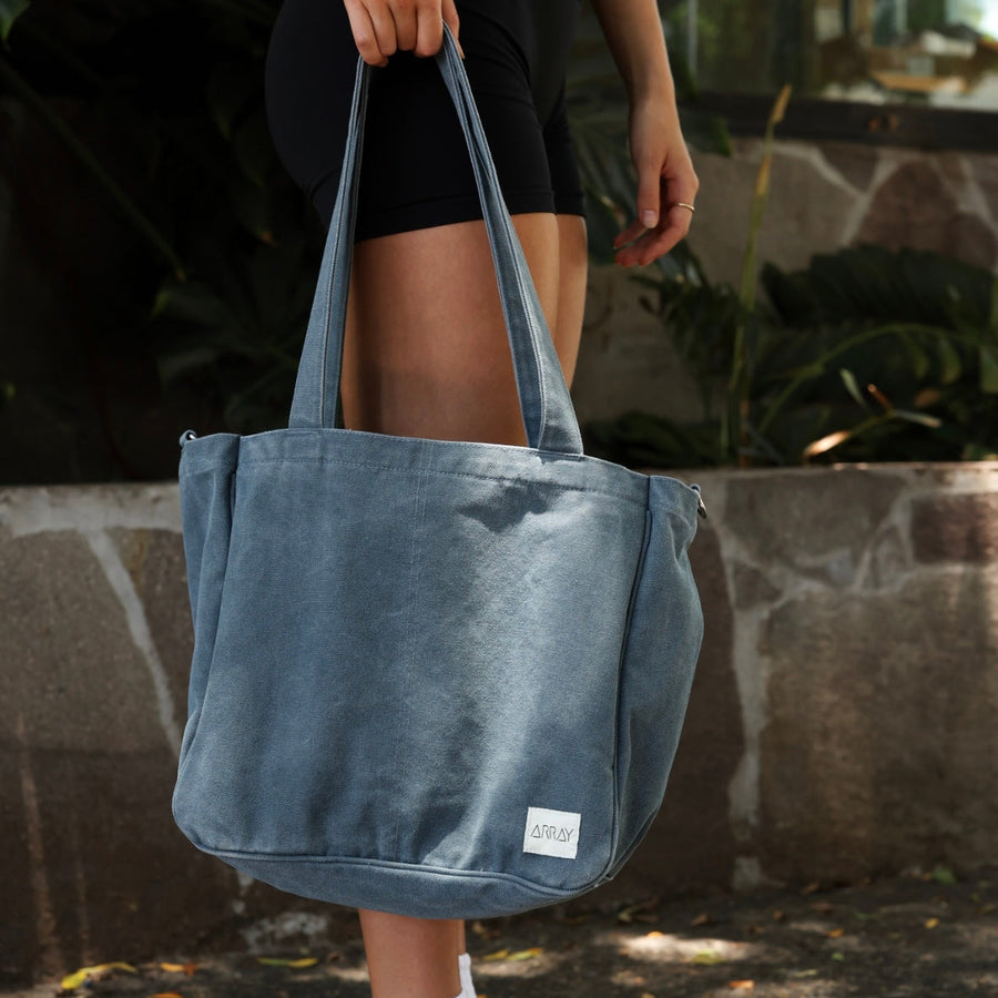 Array Bags Everyday Pocket Tote in Washed Blue canvas
