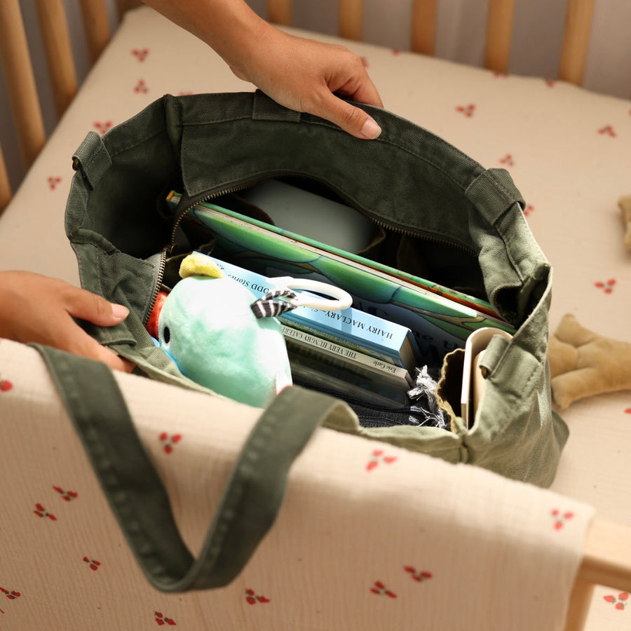Array Bags Everyday Pocket Tote in Forest canvas
