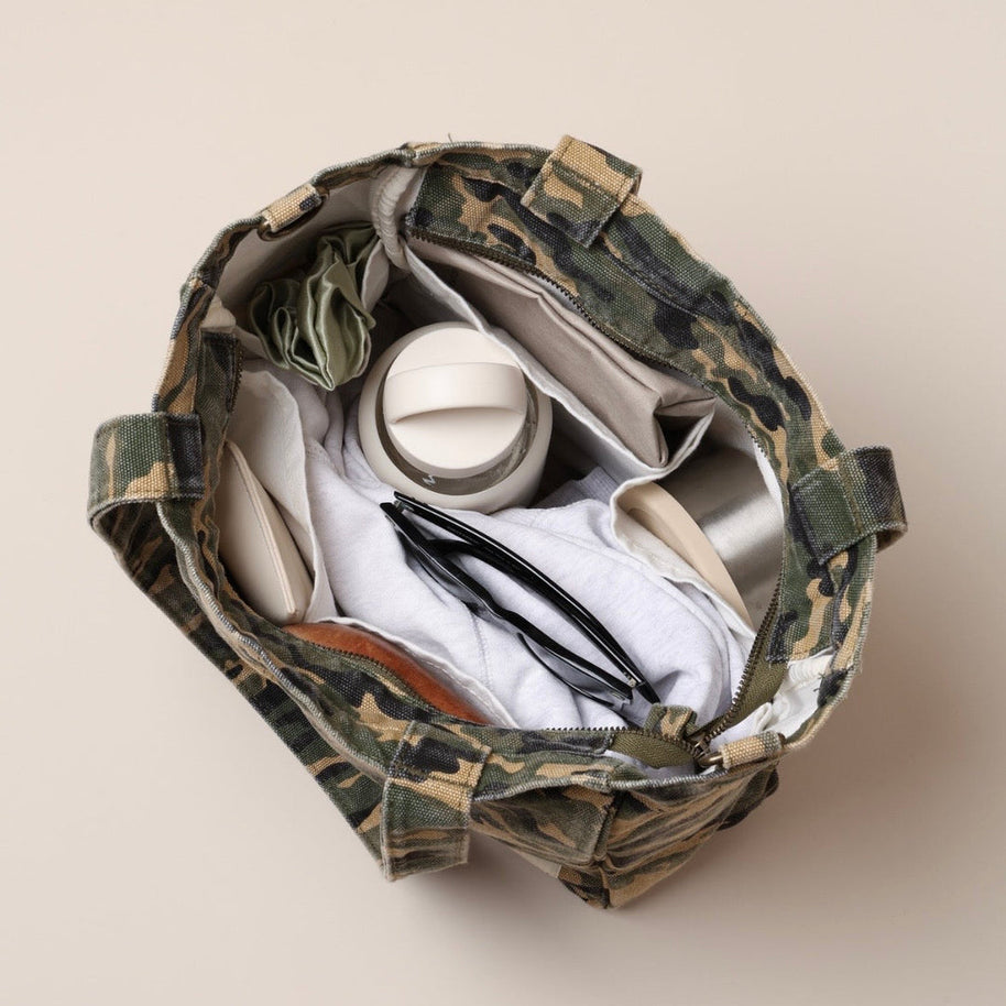 Camo print tote bag with six internal organising pockets