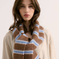 Cosy winter scarf with timeless stripe pattern