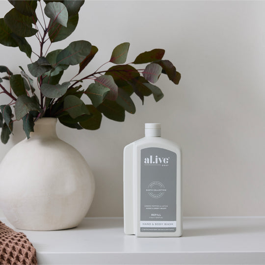 Luxury vegan wash refill with green pepper and lotus scent