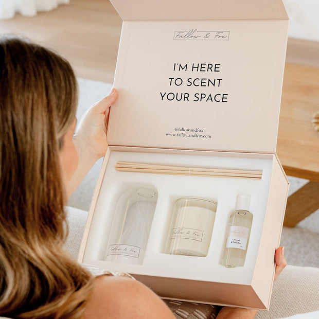 Home fragrance gift set with borosilicate diffuser and 180g soy candle
