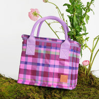 Insulated lunch bag with sturdy upright handles