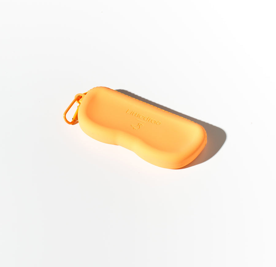 Little Drop kids sunglasses with silicone case and microfibre cloth