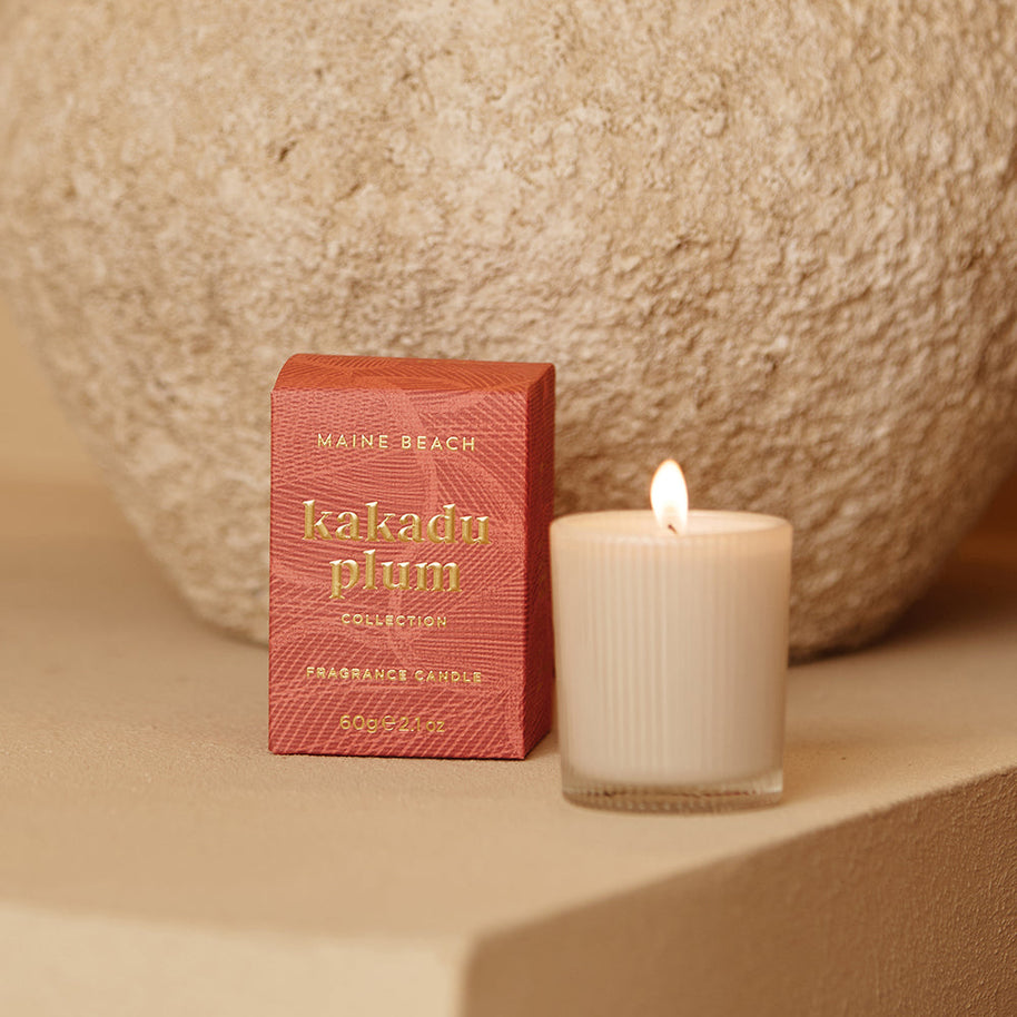 Mini soy candle with plum, raspberry and vanilla notes