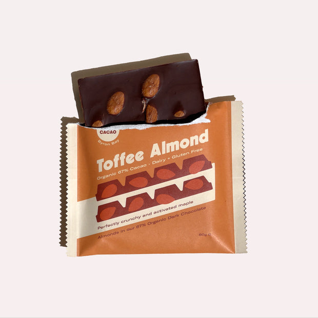 Chow Cacao Toffee Almond Chocolate Bar 67% dark chocolate