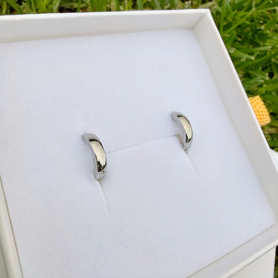 Small silver hoop earrings in EVER gift box