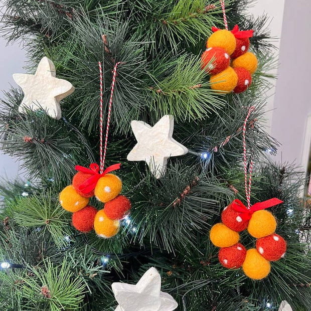 Wool felt Christmas wreath ornaments with fragrance oil – eco festive gift