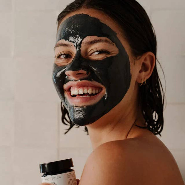 Natural soothing face mask with kaolin clay and blue chamomile for sensitive skin