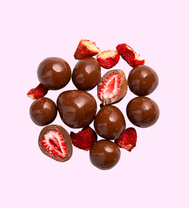 Freckleberry milk chocolate coated freeze-dried strawberries 150g