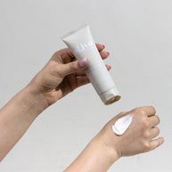 Eco-friendly hand cream with sea cotton and coconut scent
