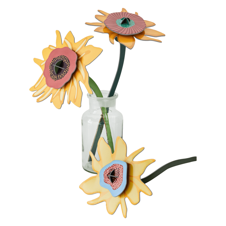 Studio Roof sustainable paper bouquet in sunflower design