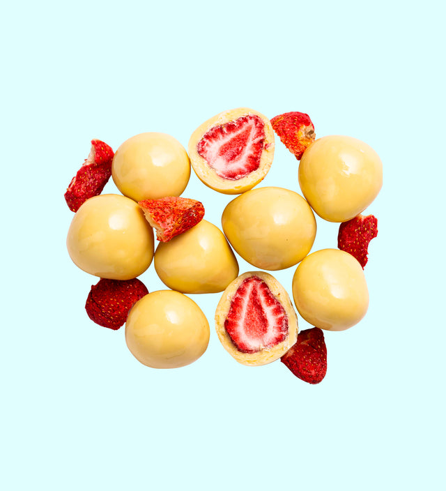 Freckleberry white chocolate coated freeze-dried strawberries 150 g